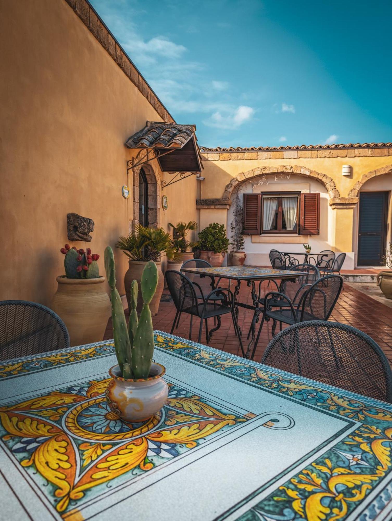 Hotel La Corte Del Sole Lido di Noto Dış mekan fotoğraf