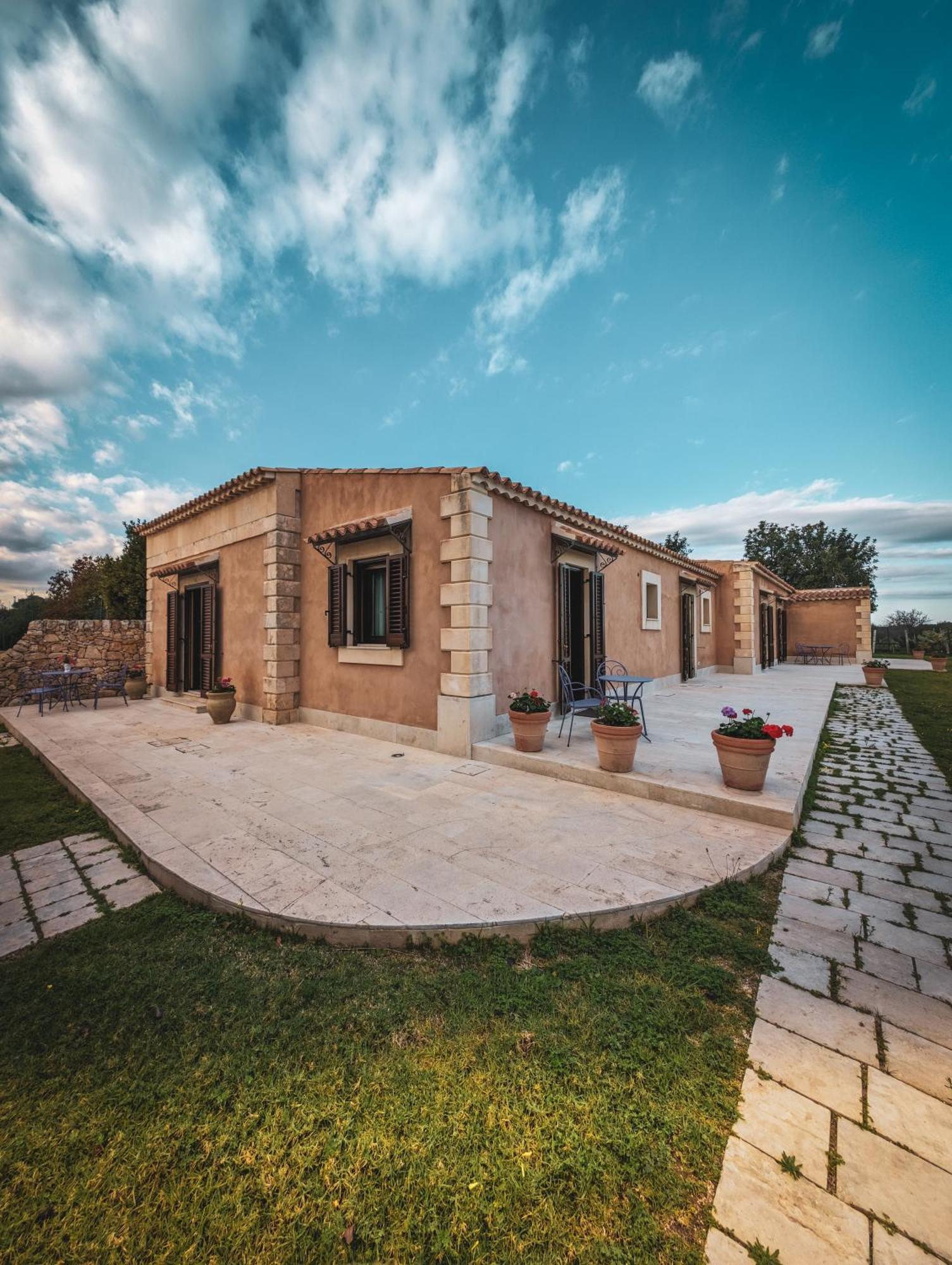 Hotel La Corte Del Sole Lido di Noto Dış mekan fotoğraf